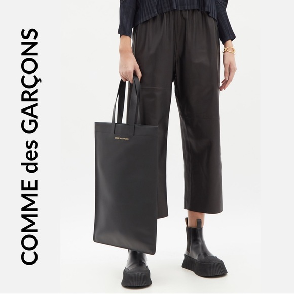 Comme Des Garcons Wallet Leather Tote Bag With Logo